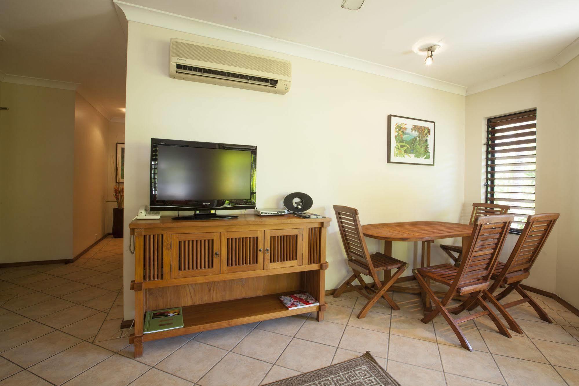 Seascape Holidays - Hibiscus Apartment Port Douglas Bagian luar foto