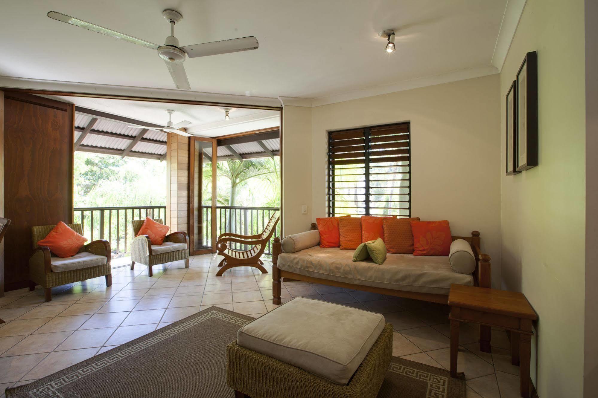 Seascape Holidays - Hibiscus Port Douglas Bagian luar foto